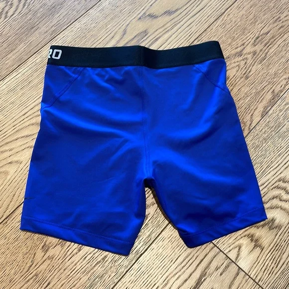 Nike Pro Shorts (Size Medium) - Picture 3 of 3